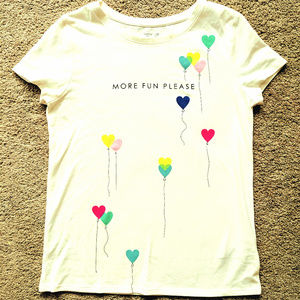 NWOT Girl's Gap T-Shirt With Heart Balloons